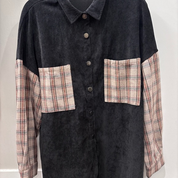 Unknown Tops - Plaid Sleeve Black Corduroy Button Down Shaket (MED) Button up